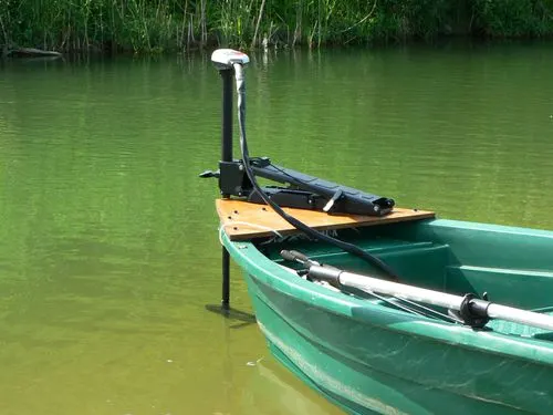 [Porta bote] - support moteur avant P1010762