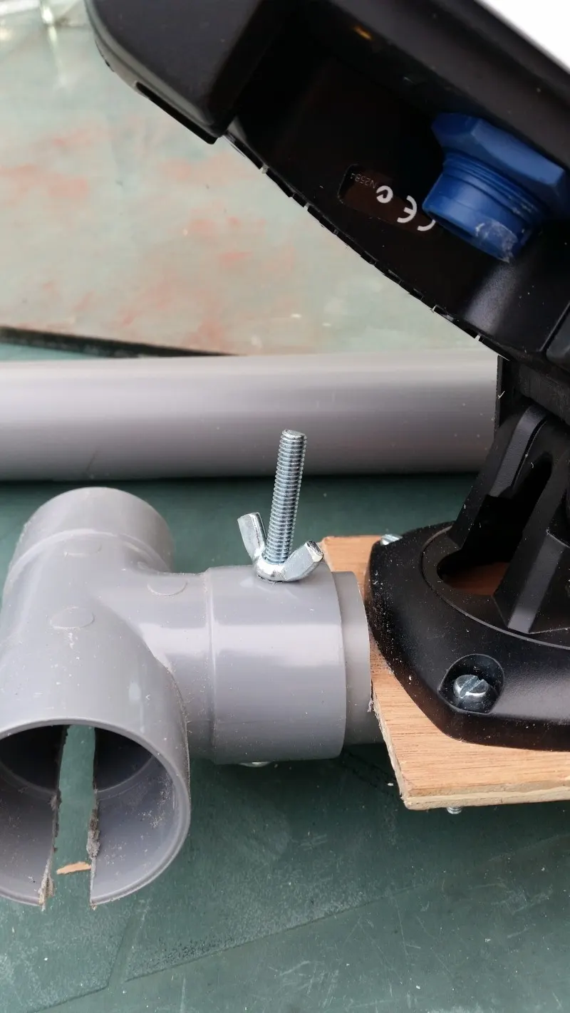 Porta bote custom : Porte sondeur Sond111