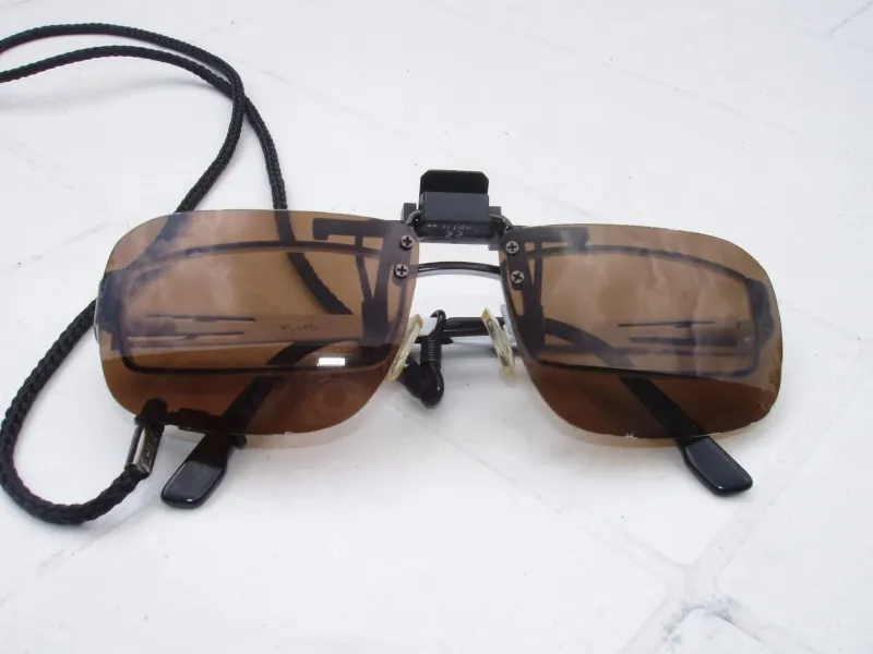sur-lunette polarisante P1010034